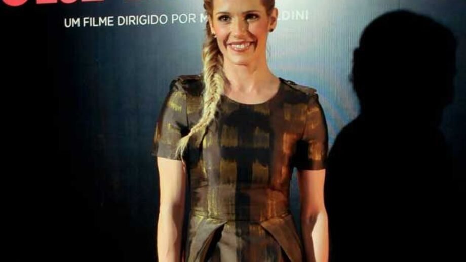 Deborah Secco deseja ser mãe em 2012