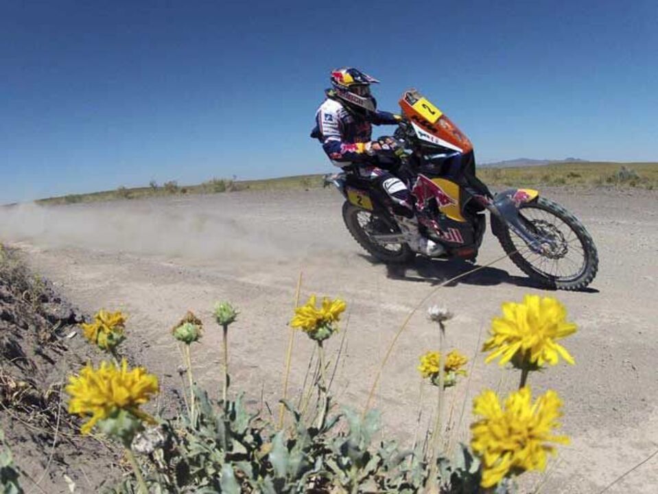 Dakar'2012: Mudanças de líderes nos automóveis e motos
