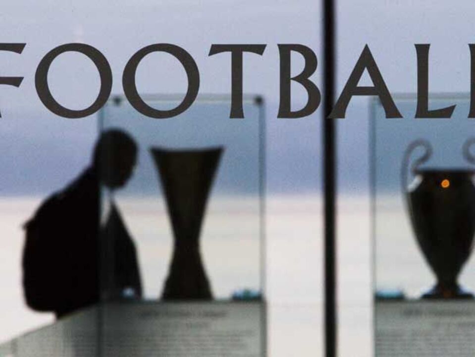 UEFA e Interpol trabalham em conjunto