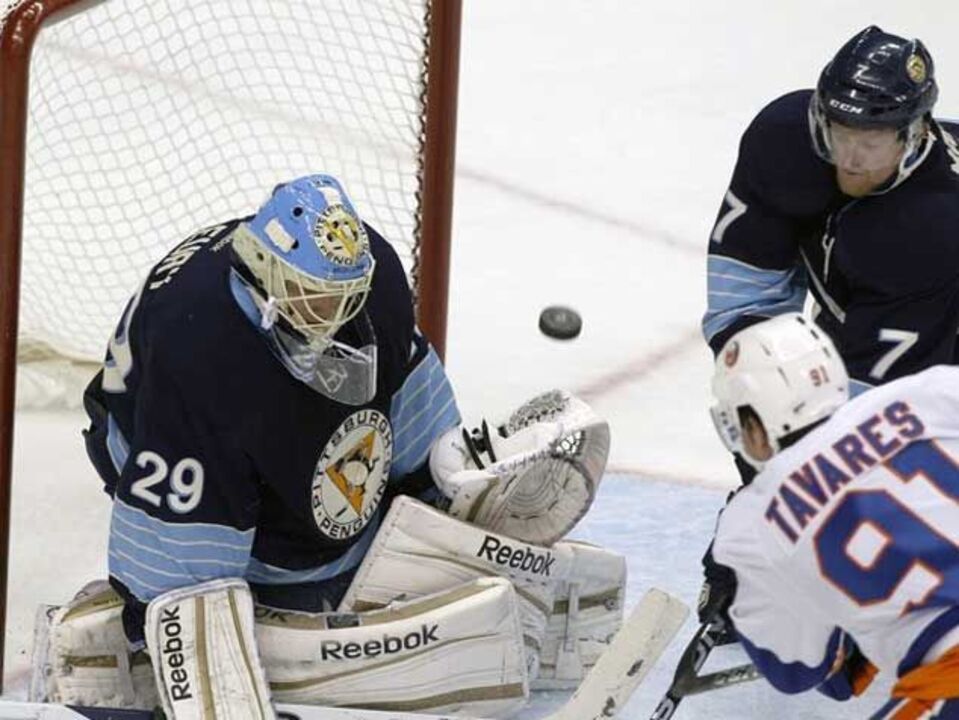 NHL: Recorde de Tavares não impede derrota