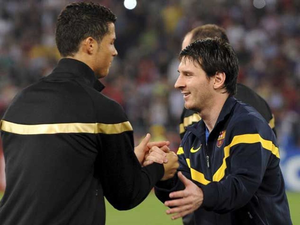 Ronaldo e Messi em duelo escaldante