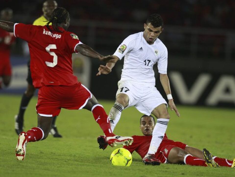 Polícia chamada para conter entrada de adeptos