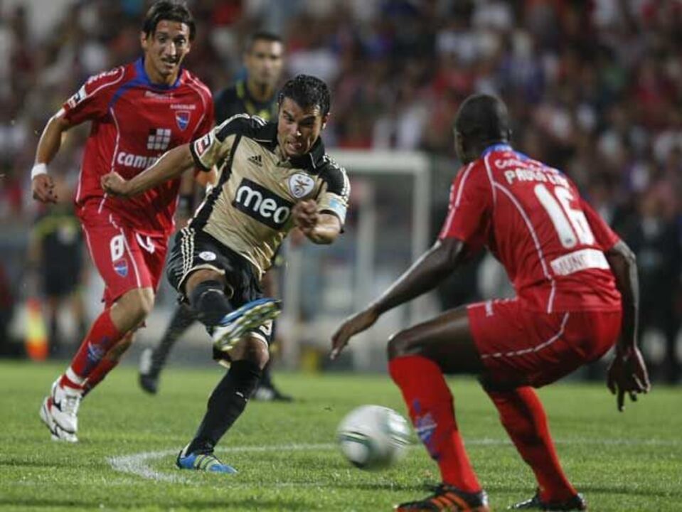 Gil Vicente procura voltar a silenciar a Luz