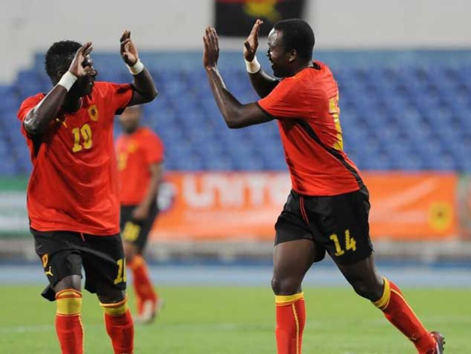 Mateus e Manucho dão vitória aos palancas