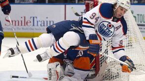 NHL: Tavares termina 2011 em grande
