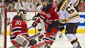 NHL: Bruins humilham Devils em Nova Jérsia