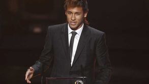 Neymar vence prémio Puskas