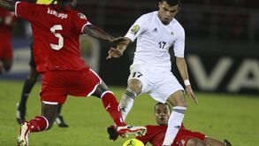 Polícia chamada para conter entrada de adeptos