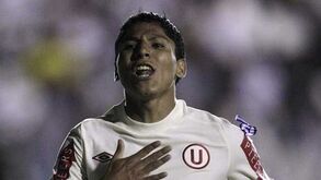 Raúl Ruidiaz já marca na Univ. Chile