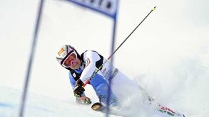 Federação inicia crianças no esqui e snowboard com o "Brincar na Neve"
