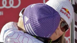 Esqui Alpino: Maria Riesch impede 50.º triunfo de Vonn