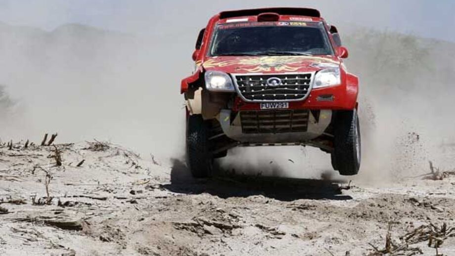 Dakar'2012: Carlos Sousa termina dia no hospital