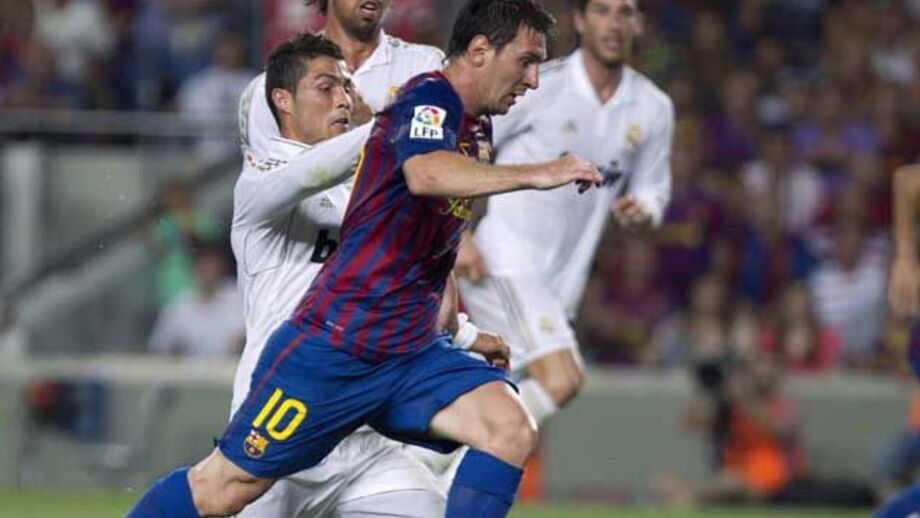 Messi vence duelo com Ronaldo