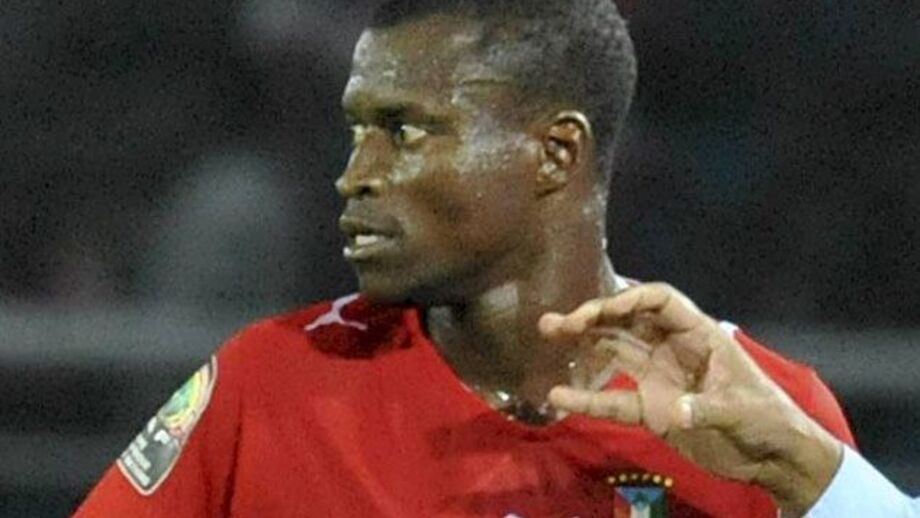 Amia Ekanga já merece prémio de teatro...