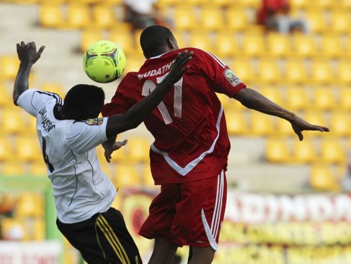 Angola empata com Sudão (2-2)