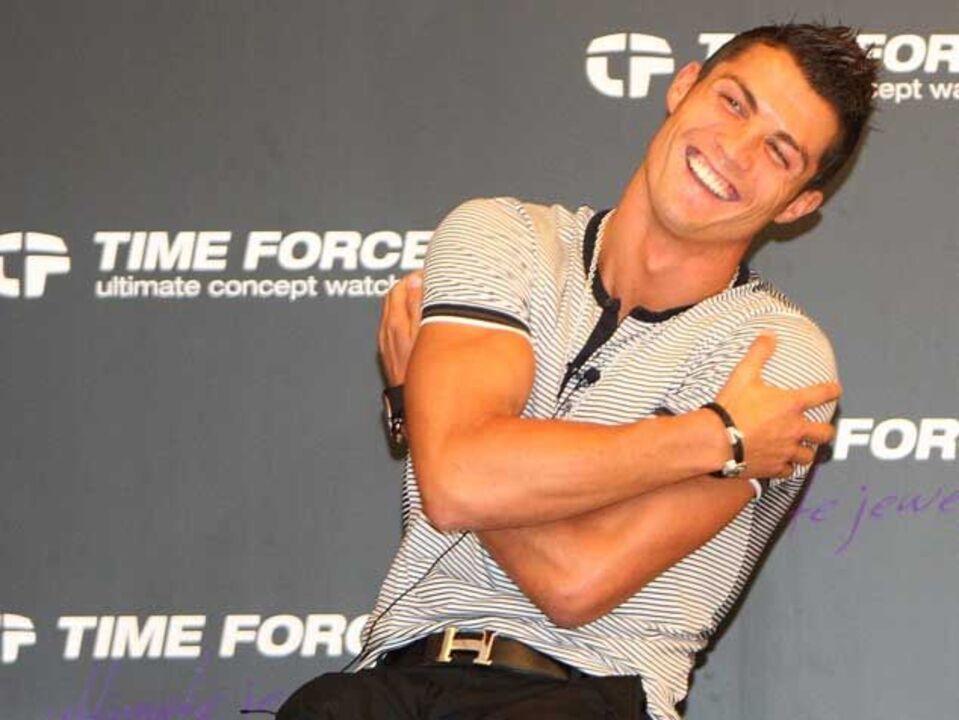 Ronaldo agradece felicitações de parabéns