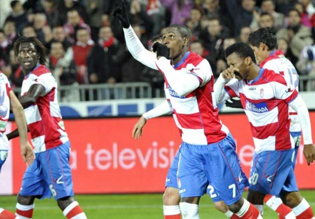 Granada e Málaga em duelo equilibrado