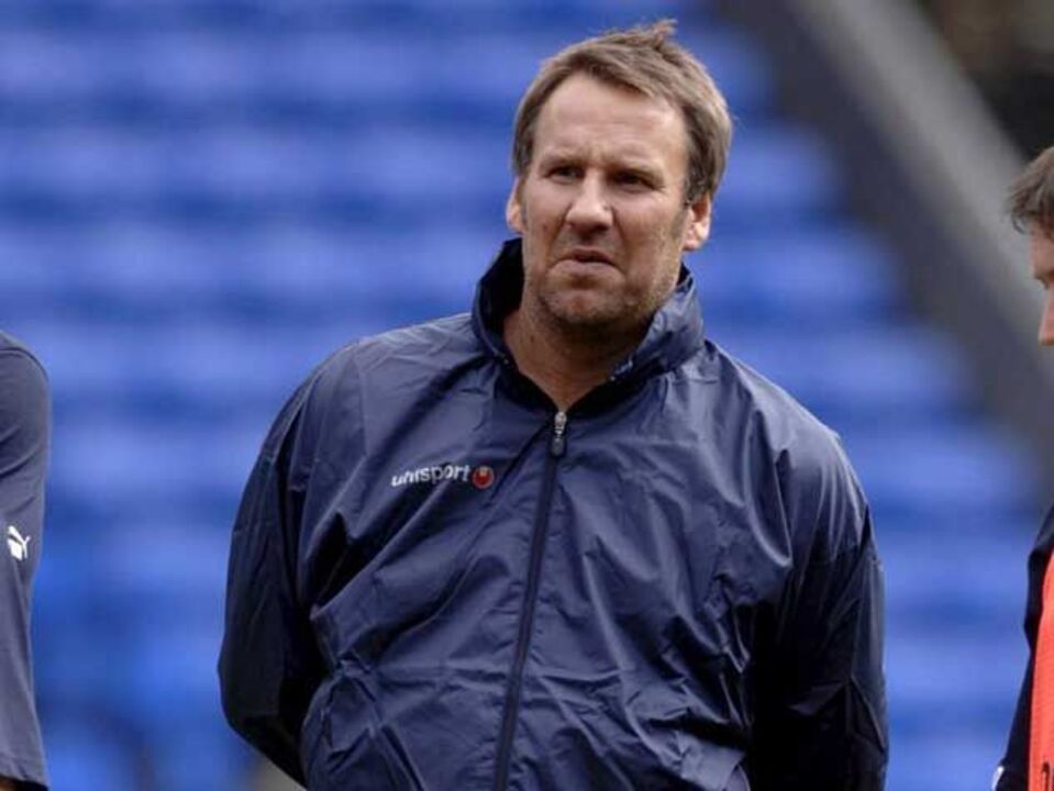 Paul Merson inibido de conduzir por 14 meses