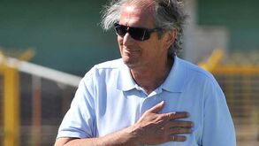 Manuel José foi agredido mas está bem