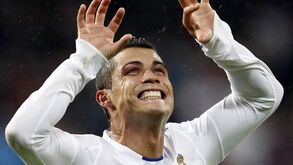 Portugueses dão os parabéns a Ronaldo