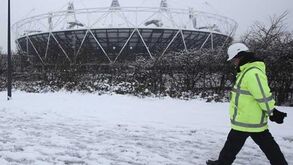 Londres'2012: Estádio Olímpico está inapropriado para o futebol