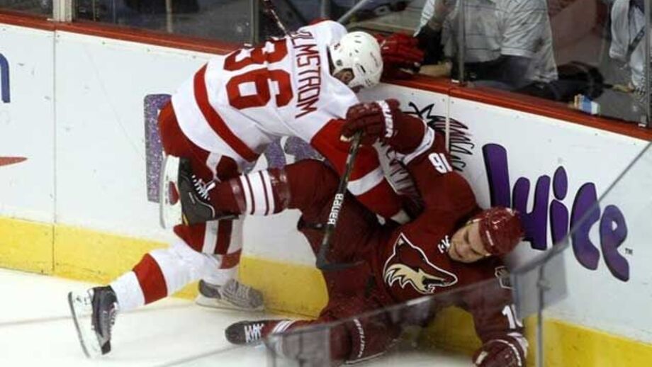 NHL: Red Wings travados em Phoenix