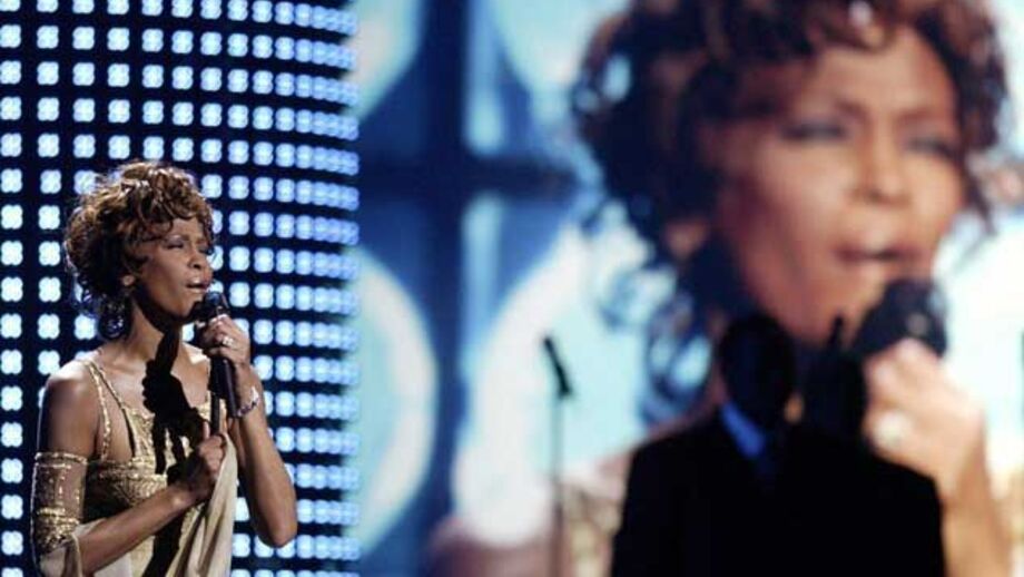 Organização dos Grammy homenageia Whitney Houston