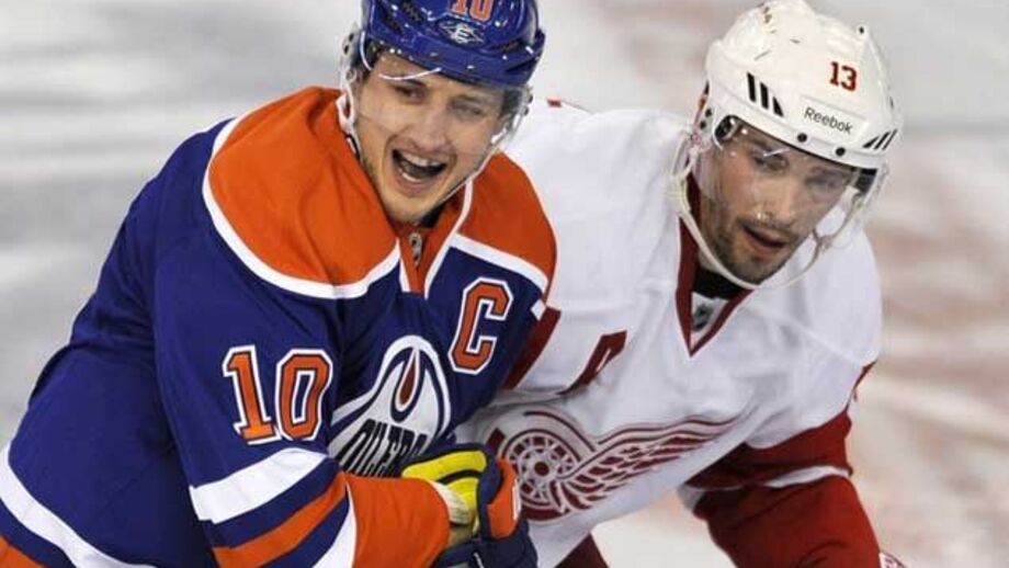 NHL: Pavel Datsyuk operado ao joelho