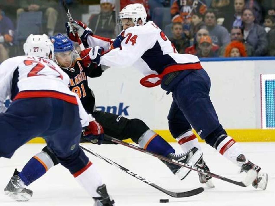 NHL: Show de Tavares não impede nova derrota