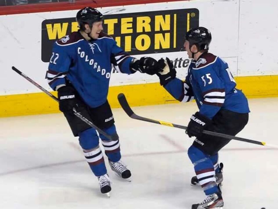 NHL: Jamie McGinn herói em Buffalo