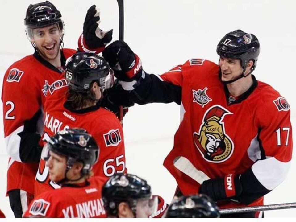 NHL: Ottawa Senators destronam Bruins