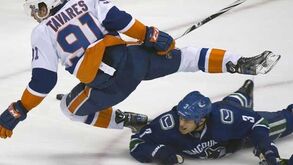 NHL: John Tavares fez a festa em Boston