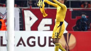 Metalist elimina Olympiacos nos últimos minutos