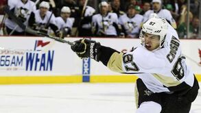NHL: Show de Sidney Crosby derruba diabos