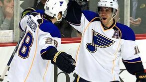 NHL: Blues alcançam 100 pontos e o playoff