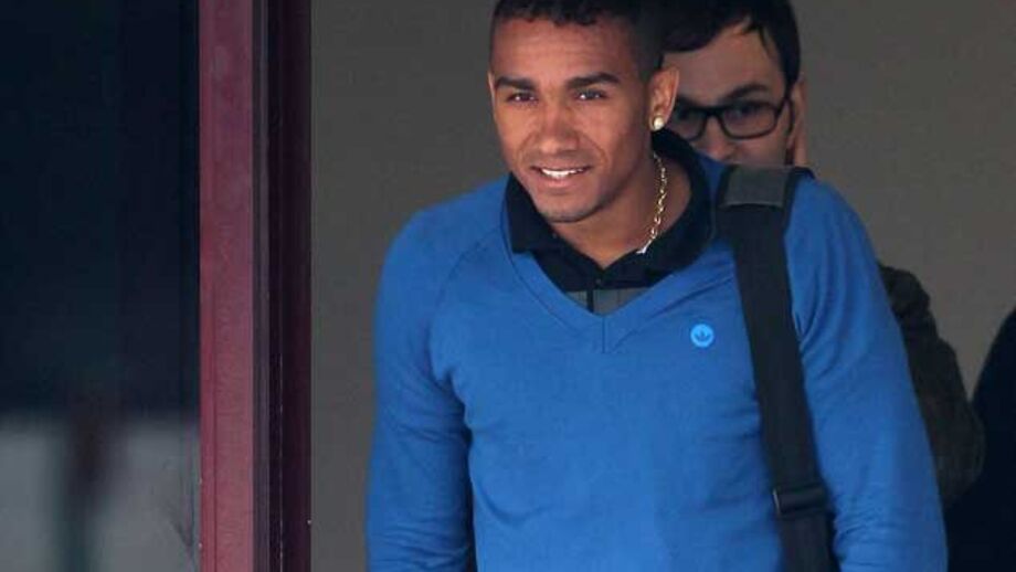 Danilo dá "boas energias" aos dragões