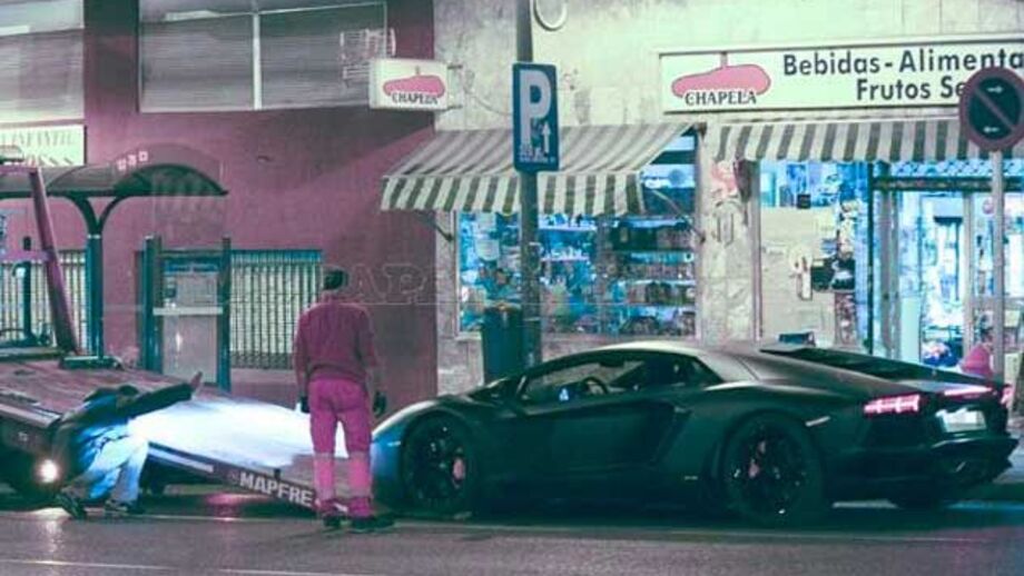 Lamborghini deixou Ronaldo... apeado