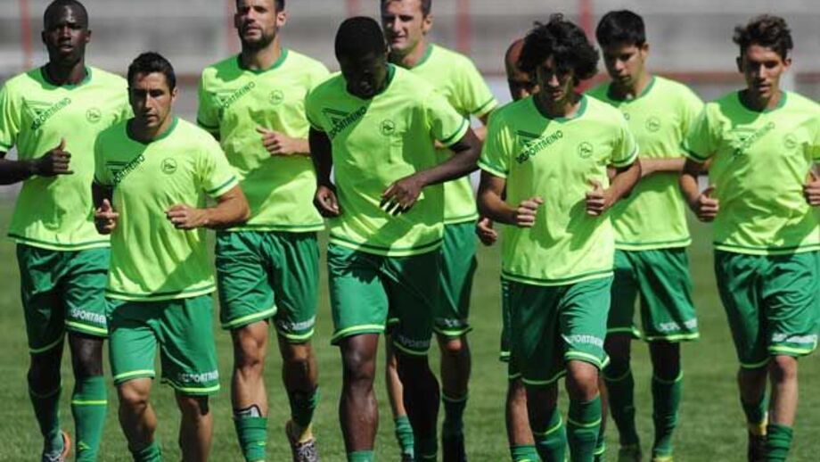 Naval-Trofense, 2-1: 12 jogos sem perder