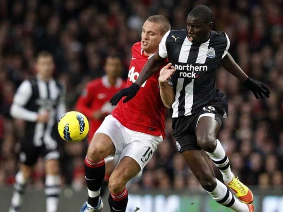 PSG faz proposta por Demba Ba