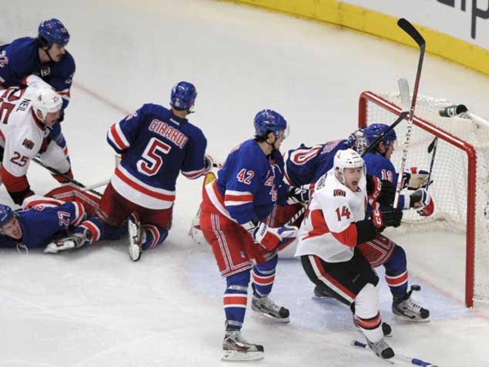 NHL: Senators empatam série com Rangers