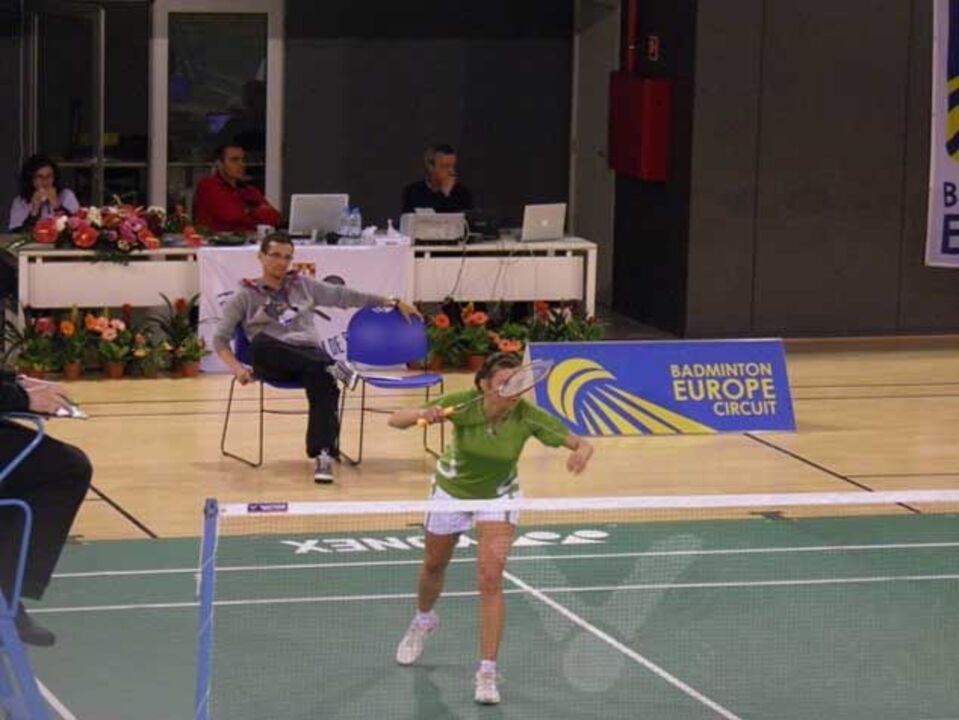 Badminton: Corrales e Domke triunfam