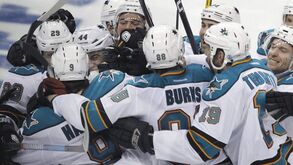NHL: St. Louis Blues arrancam com derrota
