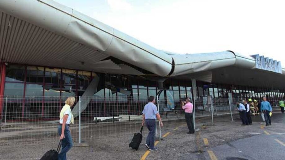Aeroporto de Faro reparado