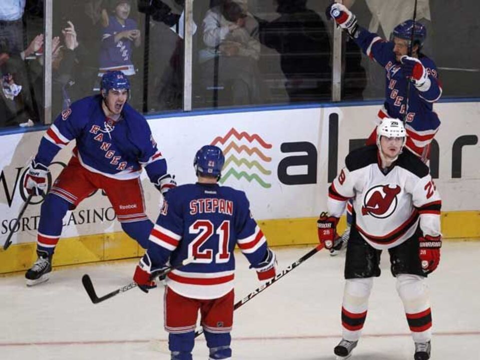 NHL: Adam Henrique derrotado no arranque da final
