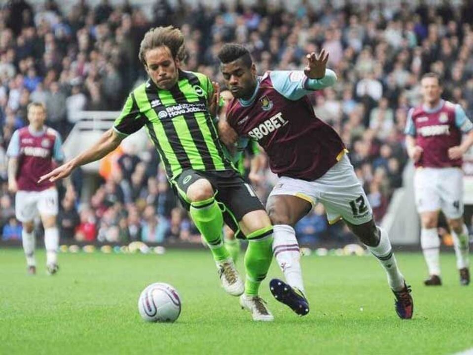 Ricardo Vaz Té favorito no playoff do Championship