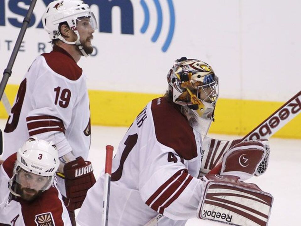 NHL: Phoenix Coyotes evitam eliminação