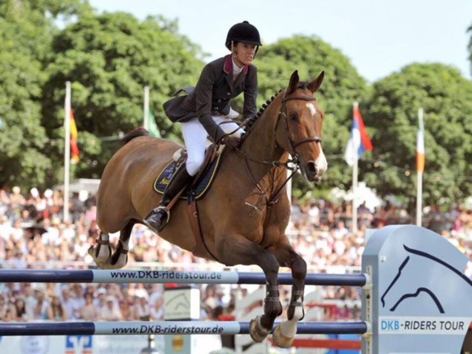 Hipismo: Luciana Diniz vence no CSI de Wiesbaden