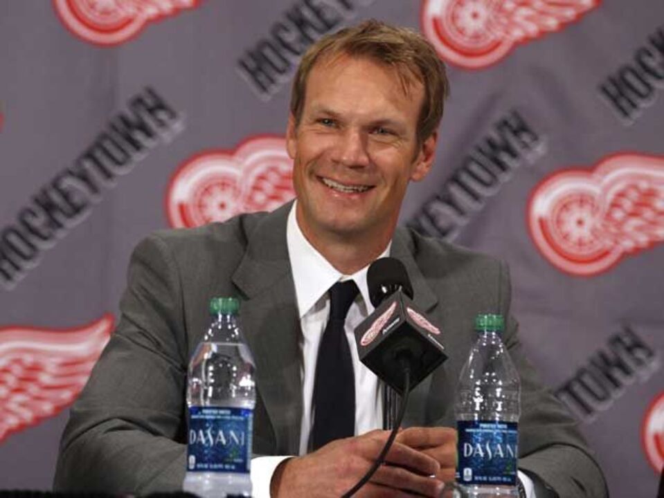NHL: Nicklas Lidstrom anuncia abandono