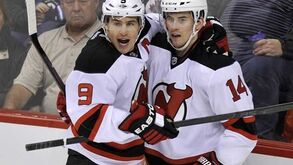 NHL: Adam Henrique vence em Nova Iorque