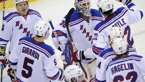 NHL: New York Rangers triunfam em Nova Jérsia